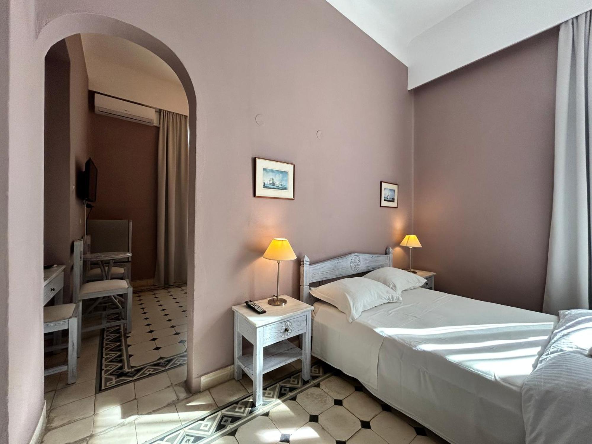 Tinion Urban Hotel Tínos Eksteriør bilde